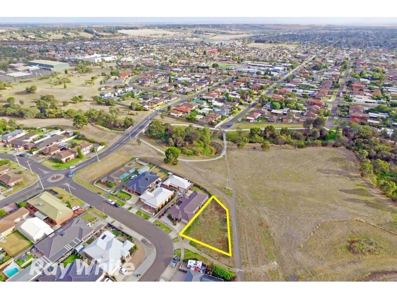 73 Malinda Crescent, Bell Park VIC 3215