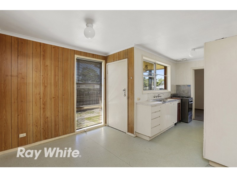 33 Carmarthen Drive, Corio VIC 3214