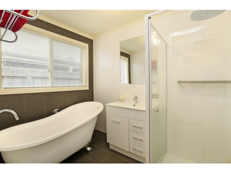 11 Juniper Court, Corio VIC 3214