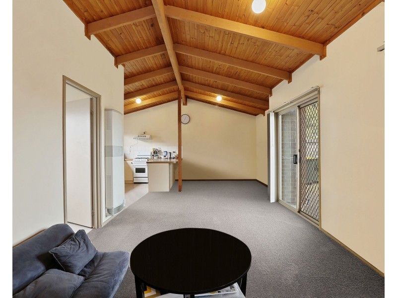 1/108 Matthews Road, Corio VIC 3214