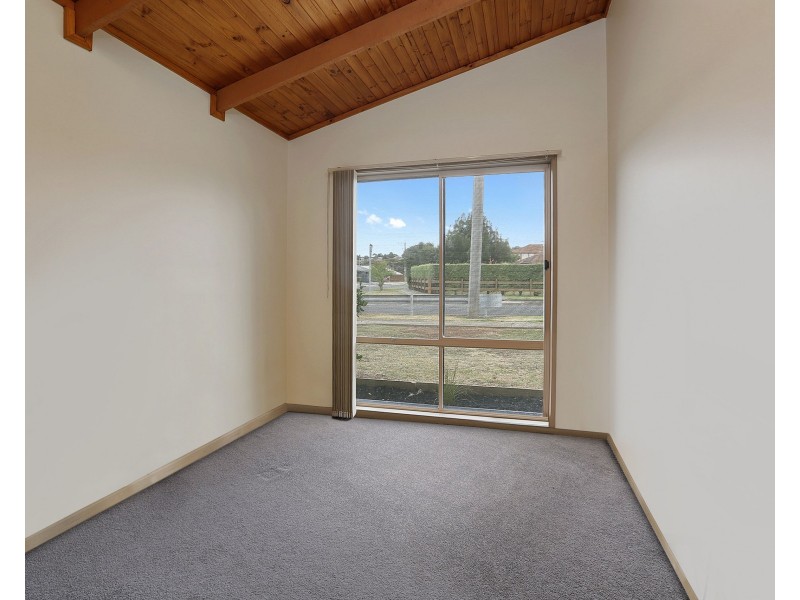 1/108 Matthews Road, Corio VIC 3214