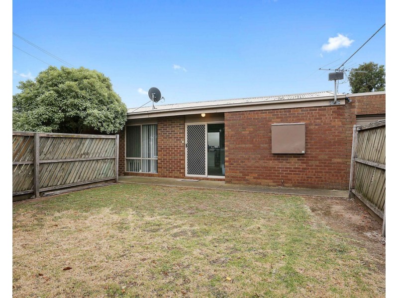1/108 Matthews Road, Corio VIC 3214