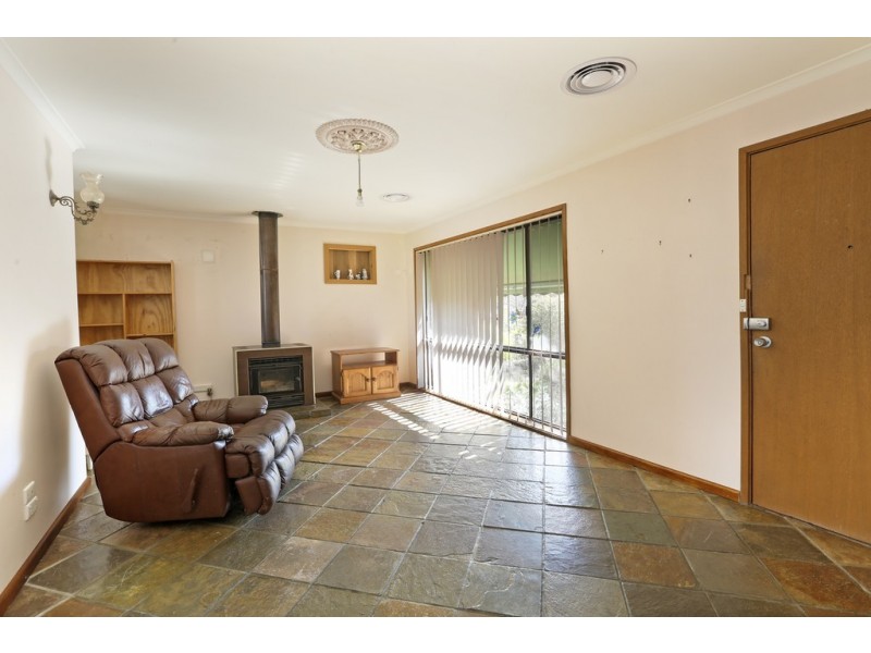 12 Moyston Grove, Corio VIC 3214