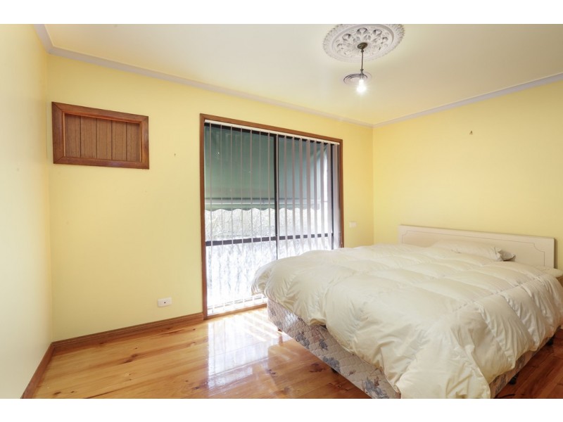 12 Moyston Grove, Corio VIC 3214