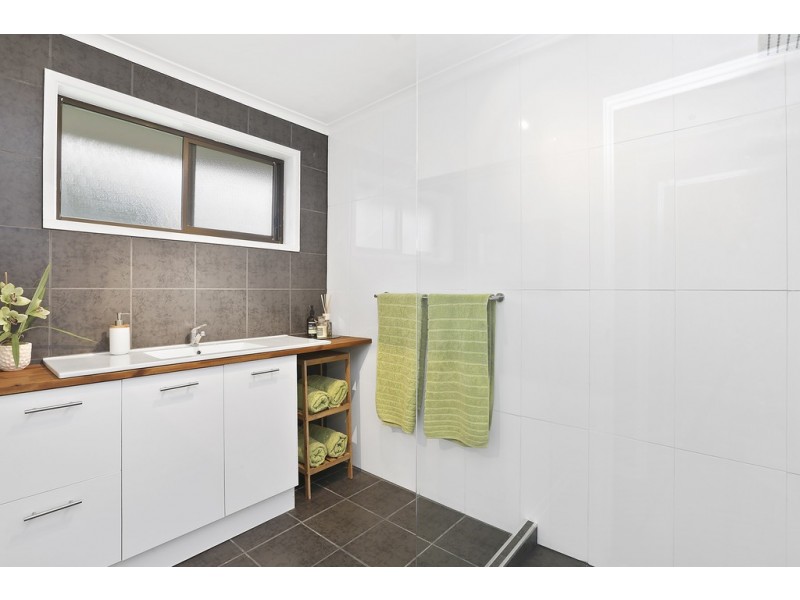 5 Wattle Place, Corio VIC 3214