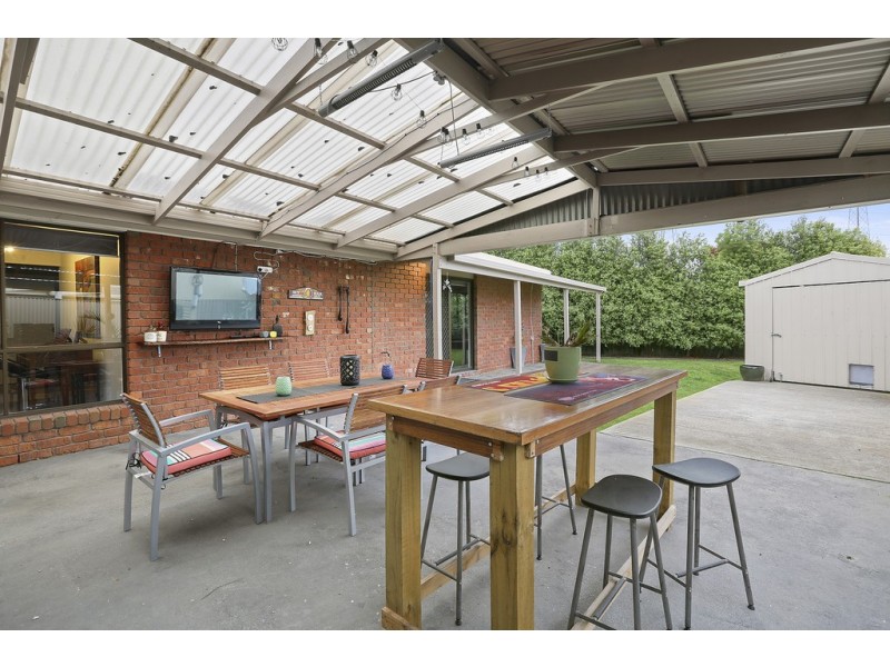 5 Wattle Place, Corio VIC 3214