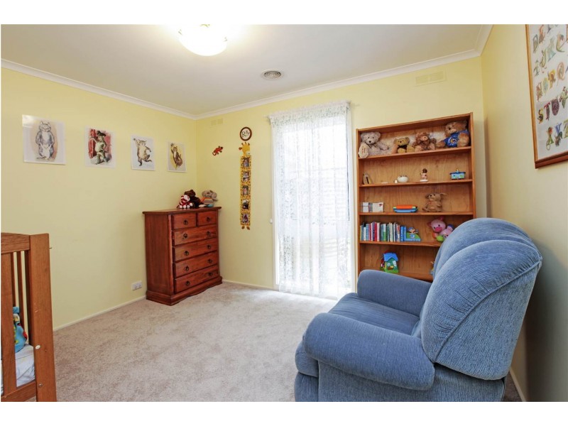 15 Cameron Crescent, Lara VIC 3212