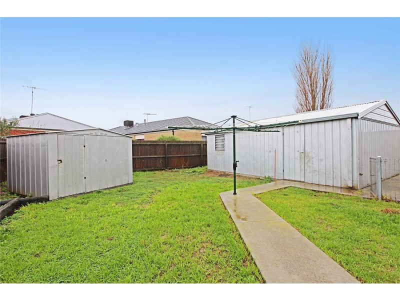 98 Fairbairn Drive, Corio VIC 3214