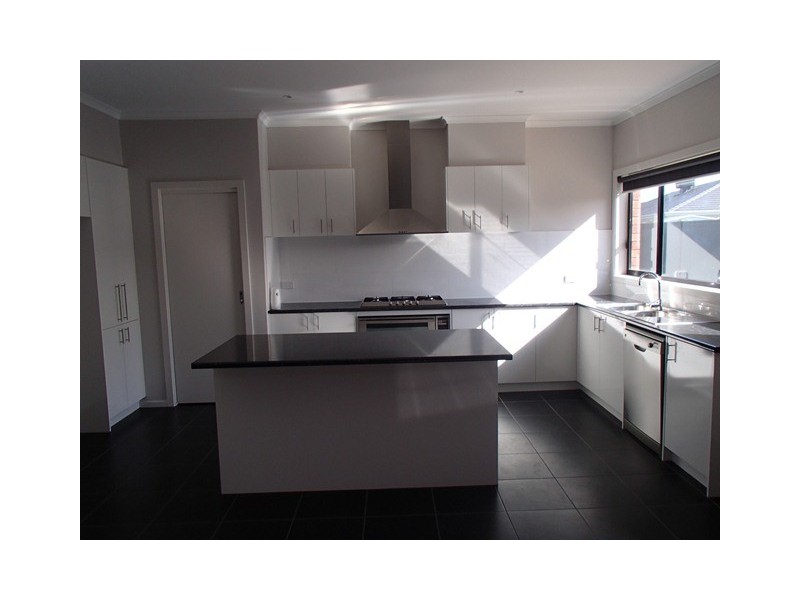 44 Moorhen Drive, Lara VIC 3212