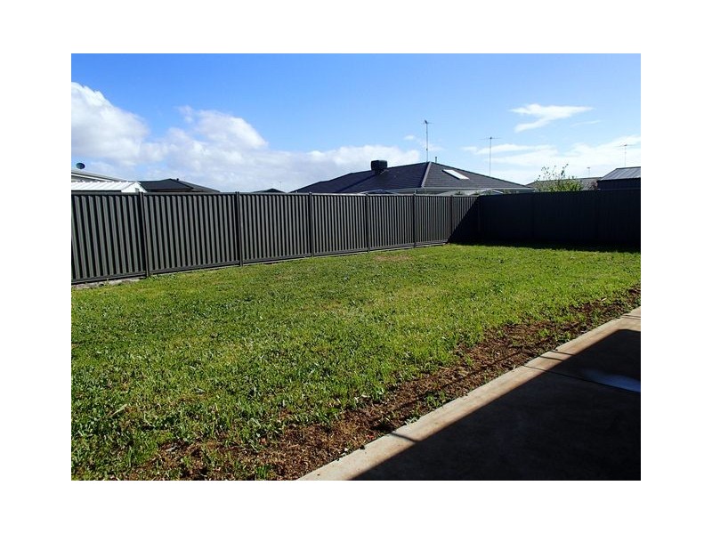 44 Moorhen Drive, Lara VIC 3212
