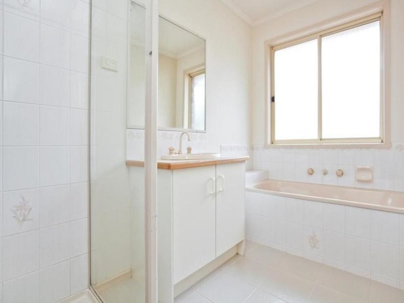 1 Turner Avenue, Lara VIC 3212
