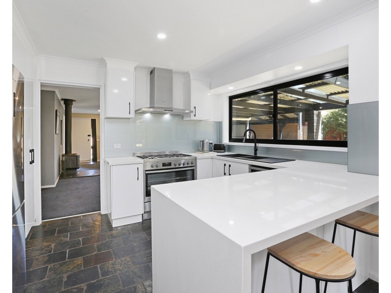 22 Jania Street, Lara VIC 3212