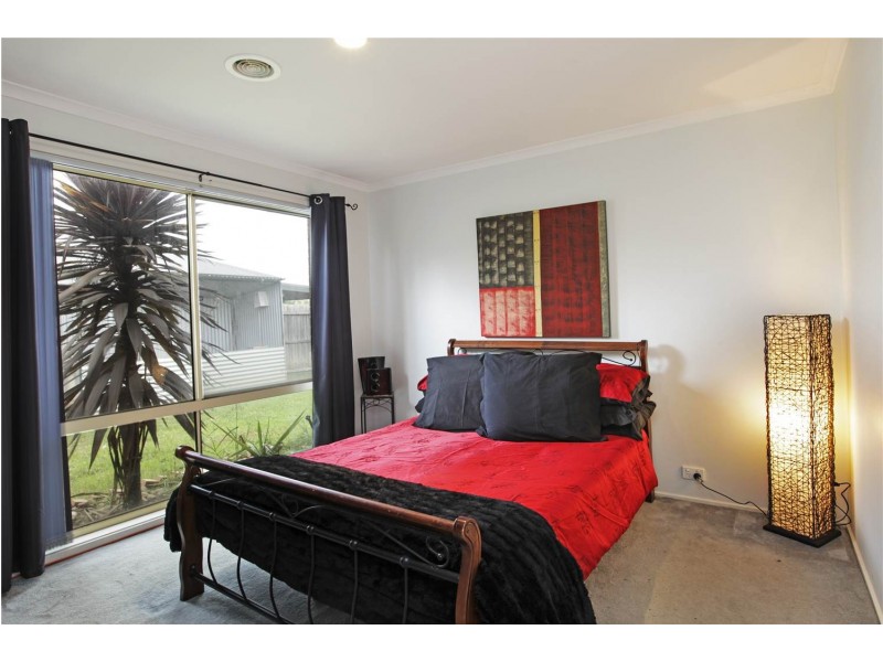 87 Country Gardens Drive, Lara VIC 3212