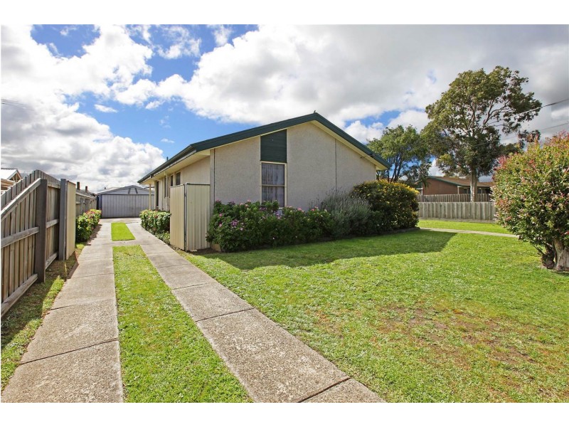 100 Fairbairn Drive, Corio VIC 3214