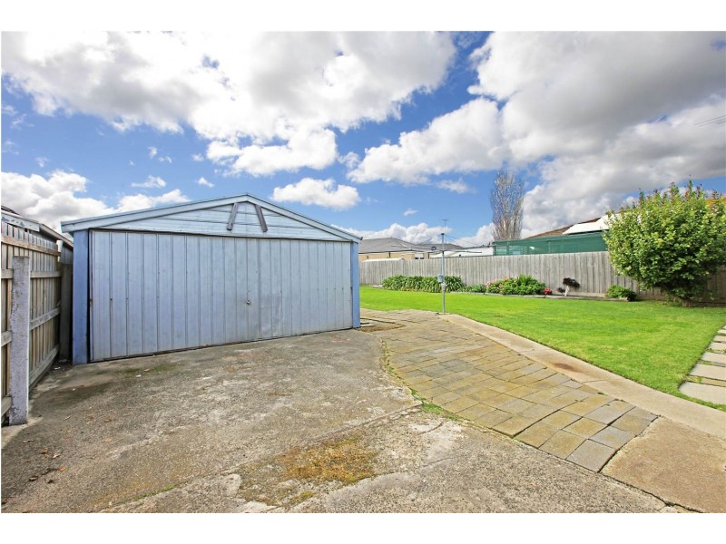 100 Fairbairn Drive, Corio VIC 3214