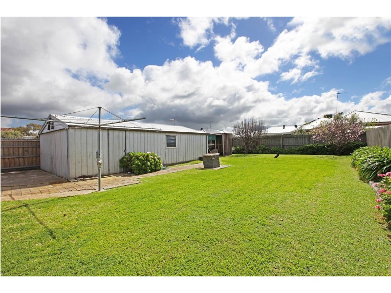 100 Fairbairn Drive, Corio VIC 3214
