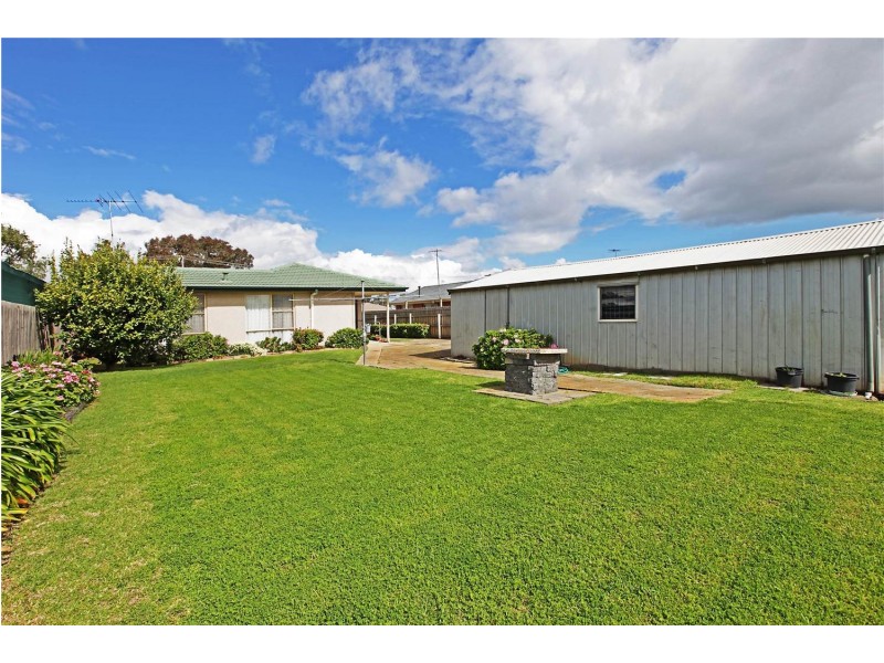 100 Fairbairn Drive, Corio VIC 3214