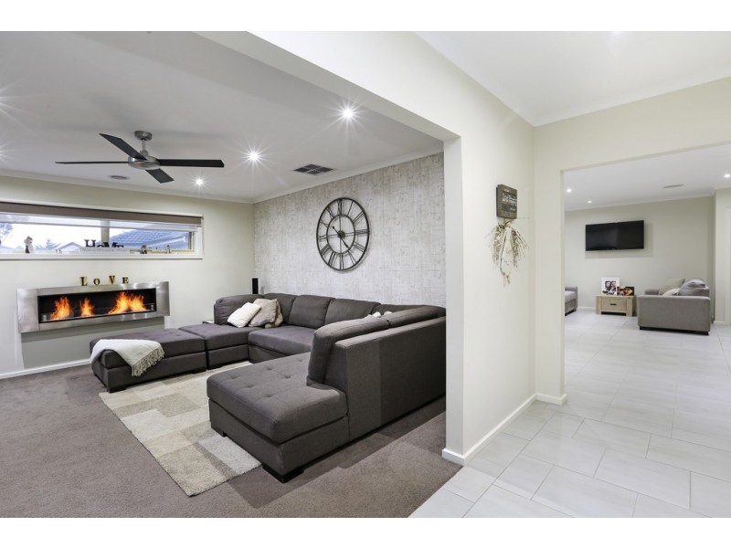 11 Bittern Court, Lara VIC 3212