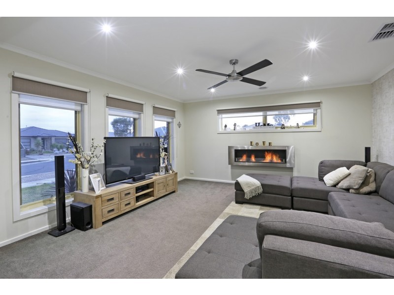 11 Bittern Court, Lara VIC 3212