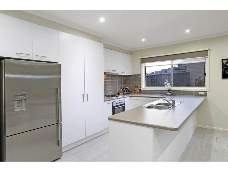 11 Bittern Court, Lara VIC 3212