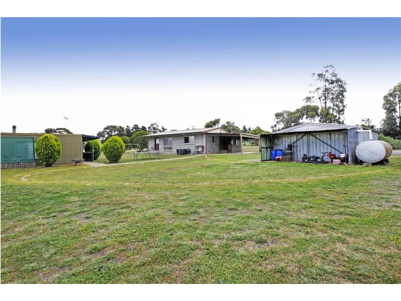 100 Kiddle Drive, Lara VIC 3212