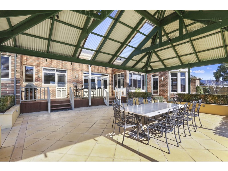 17 Pineview Court, Lara VIC 3212