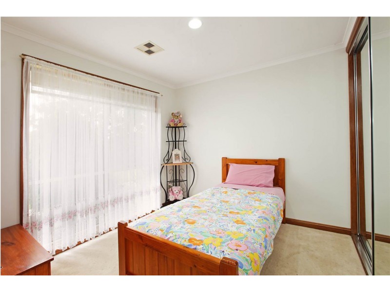 30 Clover Street, Lara VIC 3212