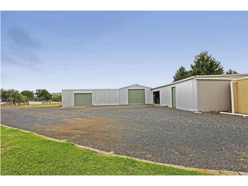 30 Clover Street, Lara VIC 3212