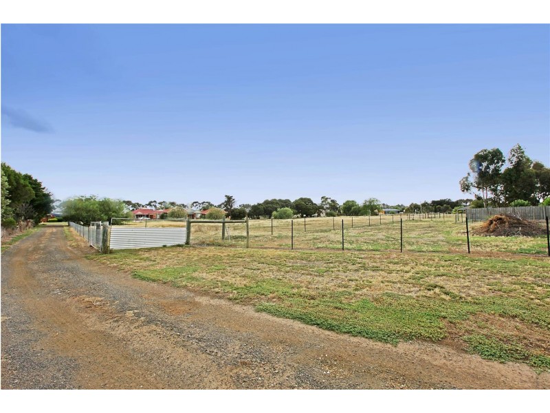 30 Clover Street, Lara VIC 3212