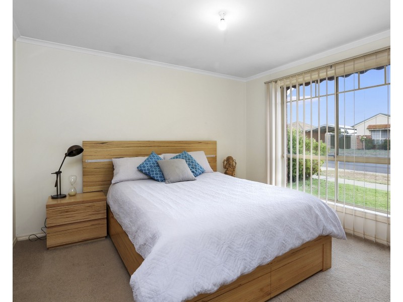 30 Sparrow Court, Lara VIC 3212