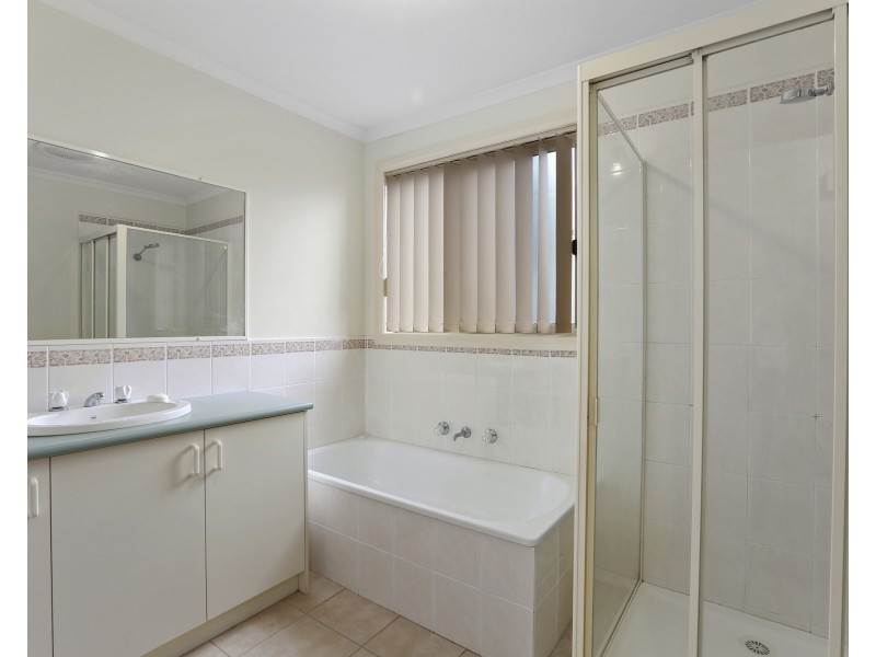 30 Sparrow Court, Lara VIC 3212