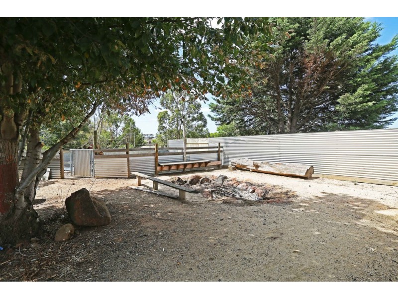 72-82 Devines Road, Little River VIC 3211