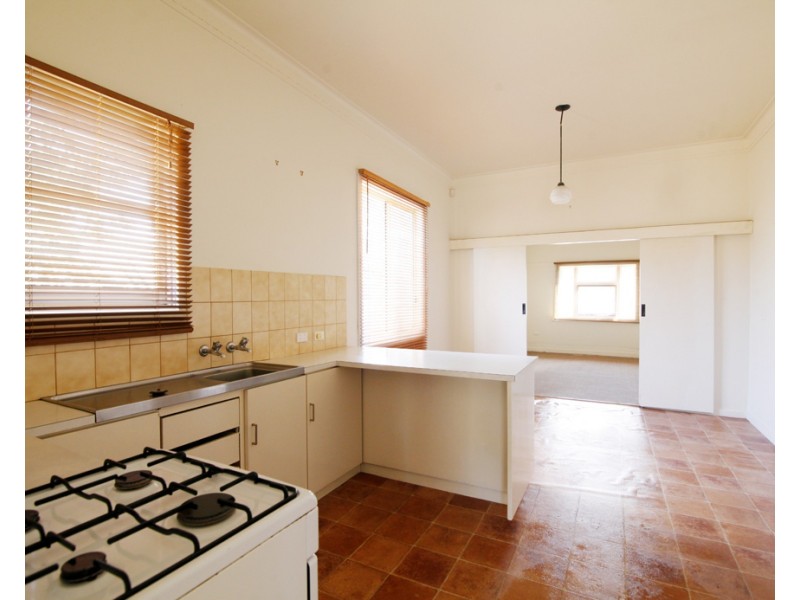 13 Kooyong Road, Geelong VIC 3220