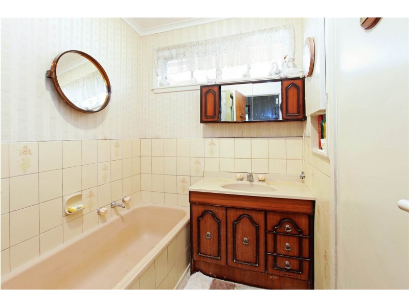 10 Gambier Grove, Corio VIC 3214