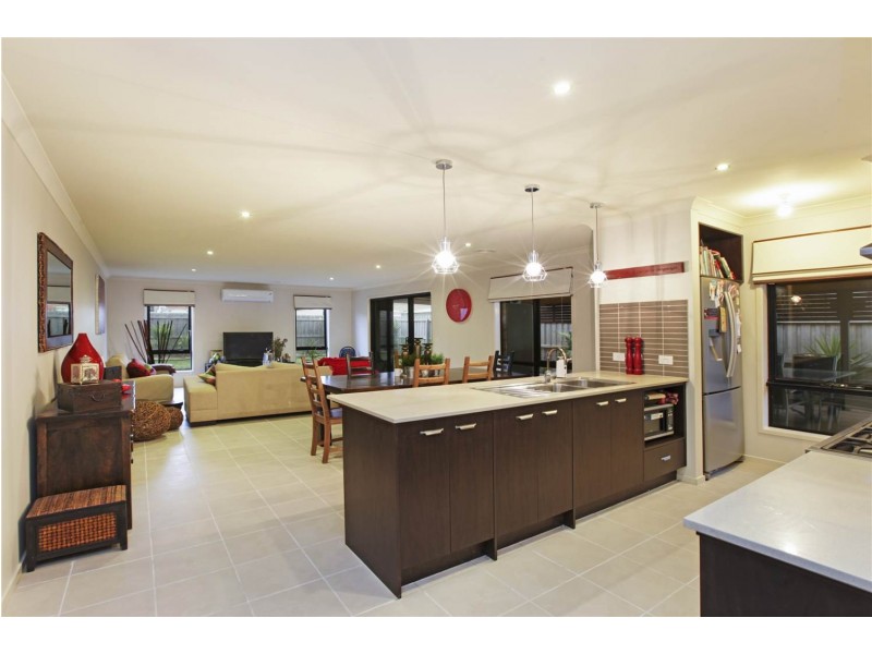 130 Rossack Drive, Waurn Ponds VIC 3216