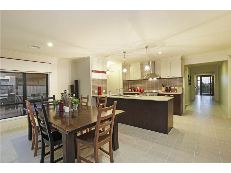 130 Rossack Drive, Waurn Ponds VIC 3216