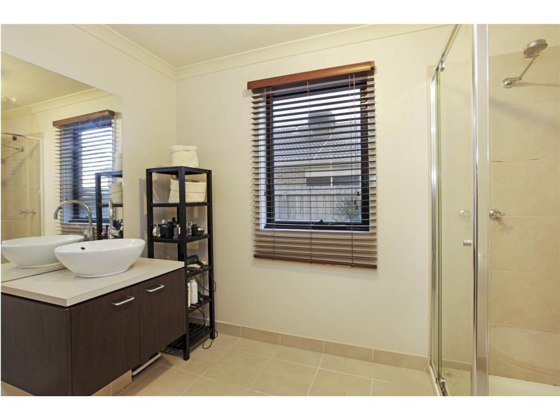 130 Rossack Drive, Waurn Ponds VIC 3216