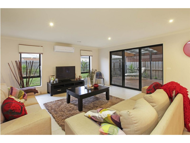 130 Rossack Drive, Waurn Ponds VIC 3216