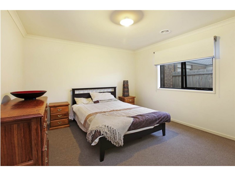 130 Rossack Drive, Waurn Ponds VIC 3216