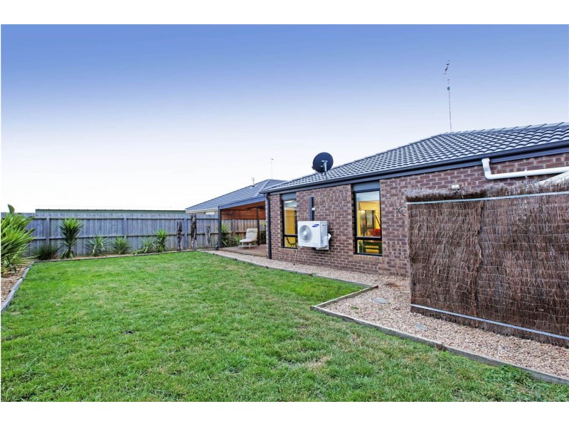 130 Rossack Drive, Waurn Ponds VIC 3216