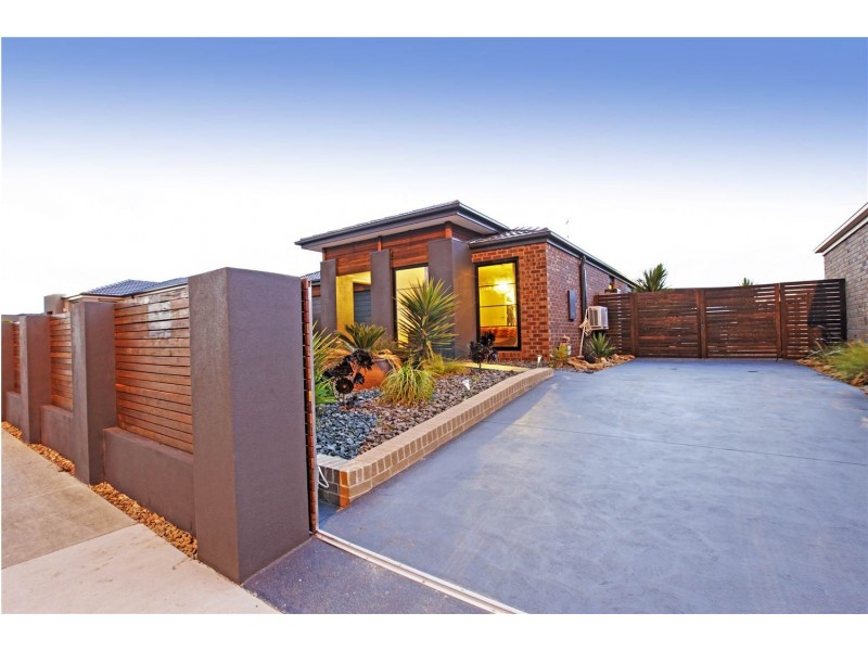 130 Rossack Drive, Waurn Ponds VIC 3216