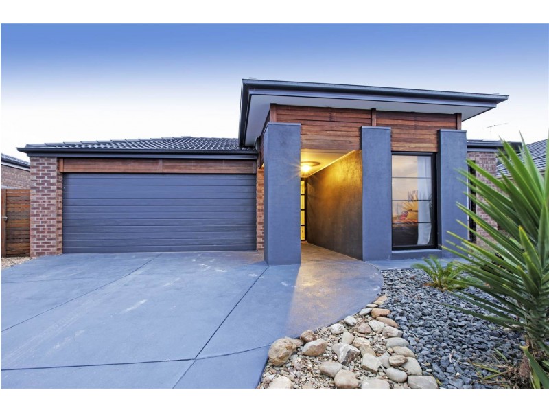 130 Rossack Drive, Waurn Ponds VIC 3216