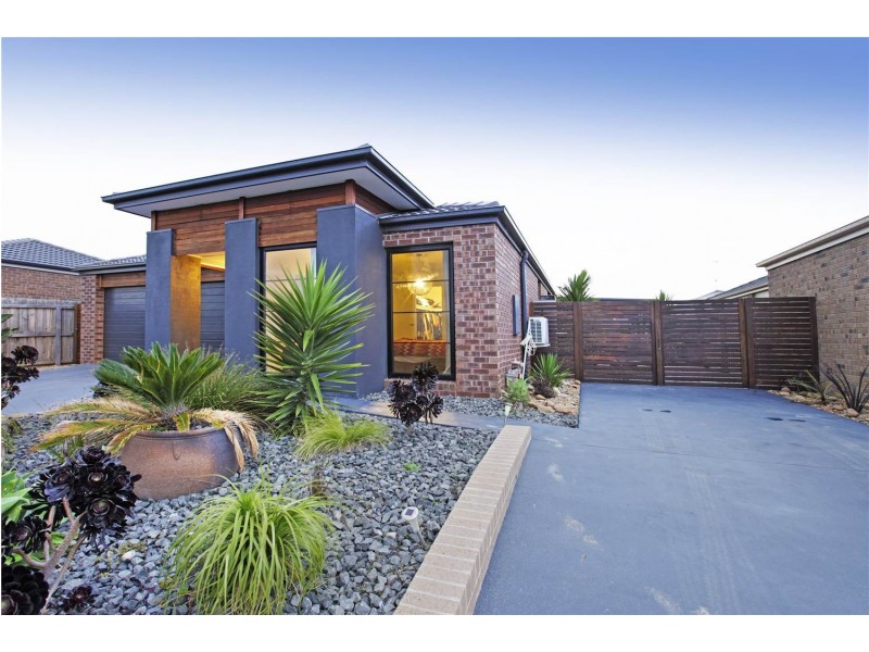 130 Rossack Drive, Waurn Ponds VIC 3216