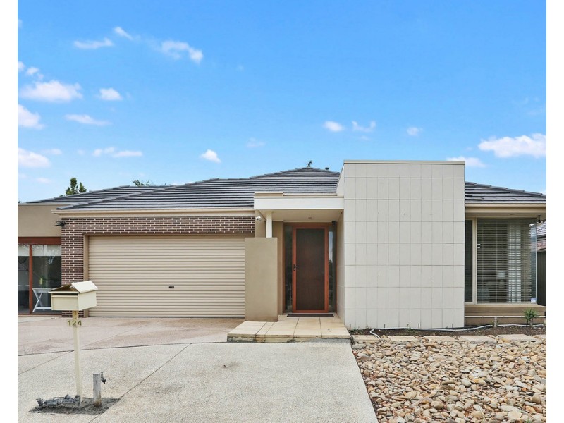 124 Eastlakes Boulevard, Lara VIC 3212
