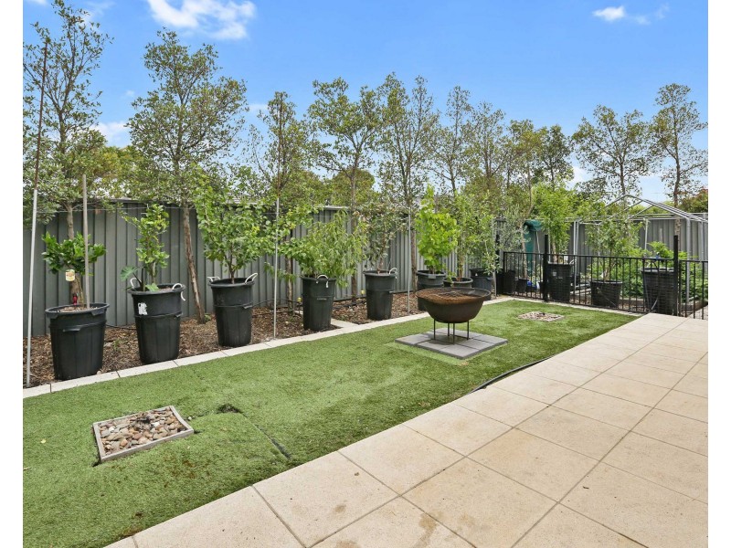 124 Eastlakes Boulevard, Lara VIC 3212