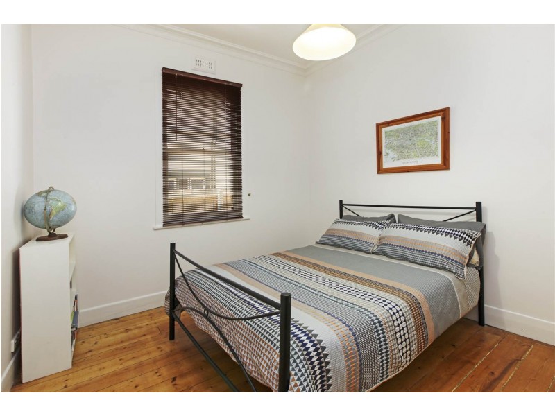 8 Bay Street, Rippleside VIC 3215