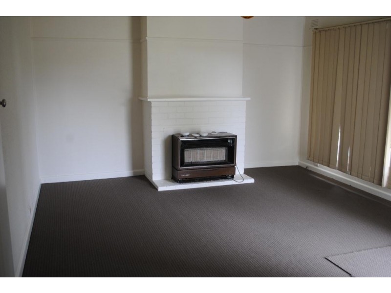 10 Robin Ave, Norlane VIC 3214