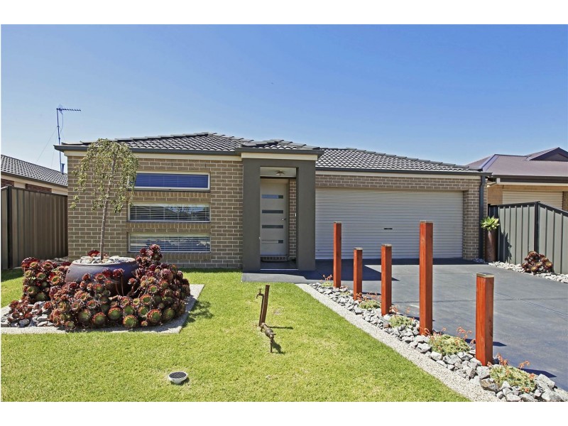 5 Bella Julia Place, Lara VIC 3212