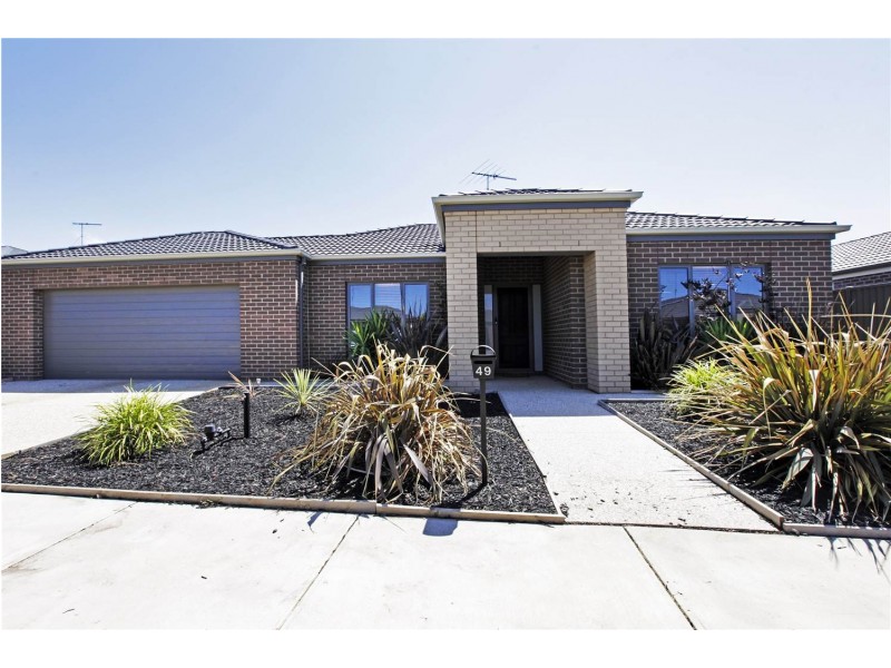 49 Moorhen Drive, Lara VIC 3212