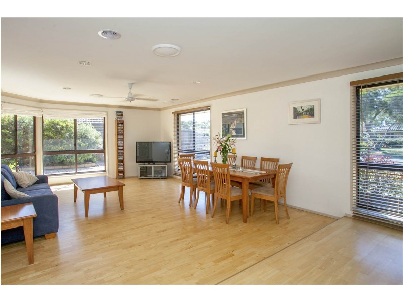 53 Smeaton Close, Lara VIC 3212